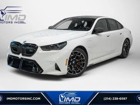 Used 2025 BMW M5 w/ Carbon Package AWD/4WD image 1