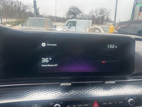 Used 2022 Kia Carnival SX Prestige image 23