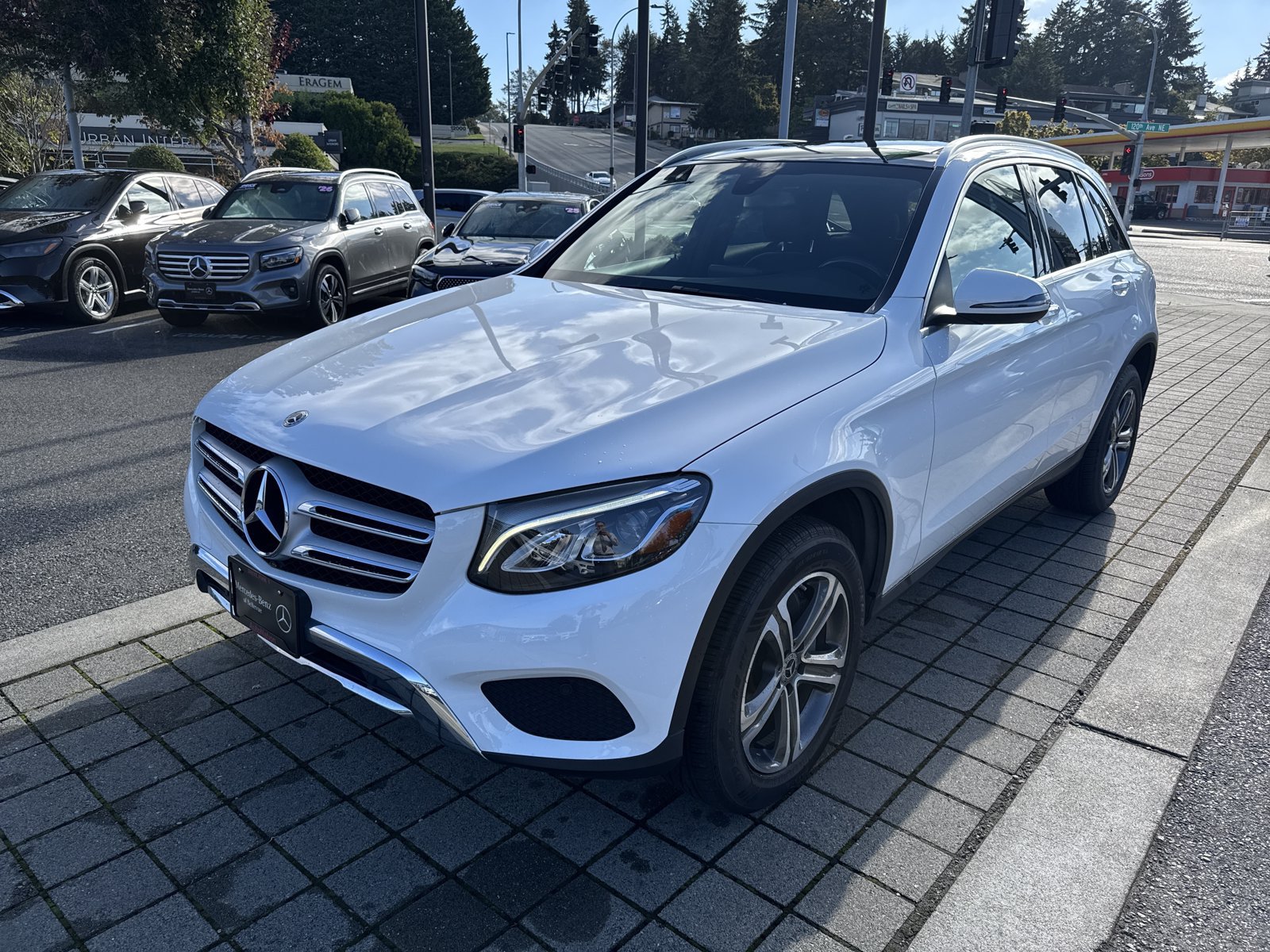 Used 2019 Mercedes-Benz GLC 300 4MATIC image 1