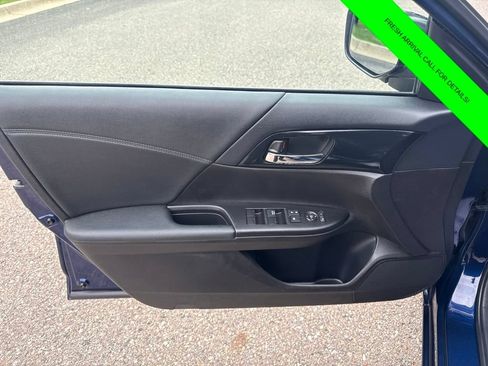 Used 2013 Honda Accord Sport image 19