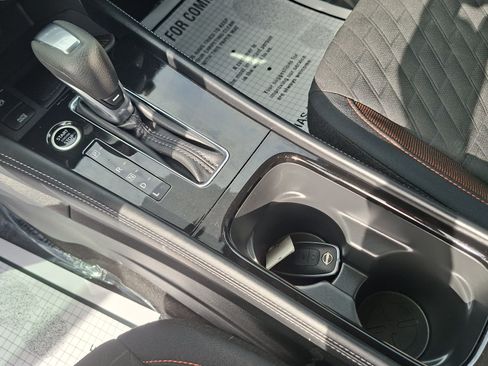 Certified 2024 Nissan Kicks SR FWD image 14