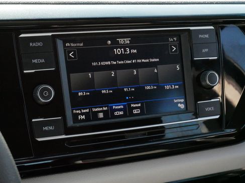 Used 2022 Volkswagen Taos S image 22