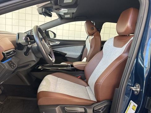 Certified 2023 Volkswagen ID.4 Pro image 11