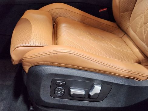 Used 2023 BMW X6 xDrive40i w/ Executive Package image 44