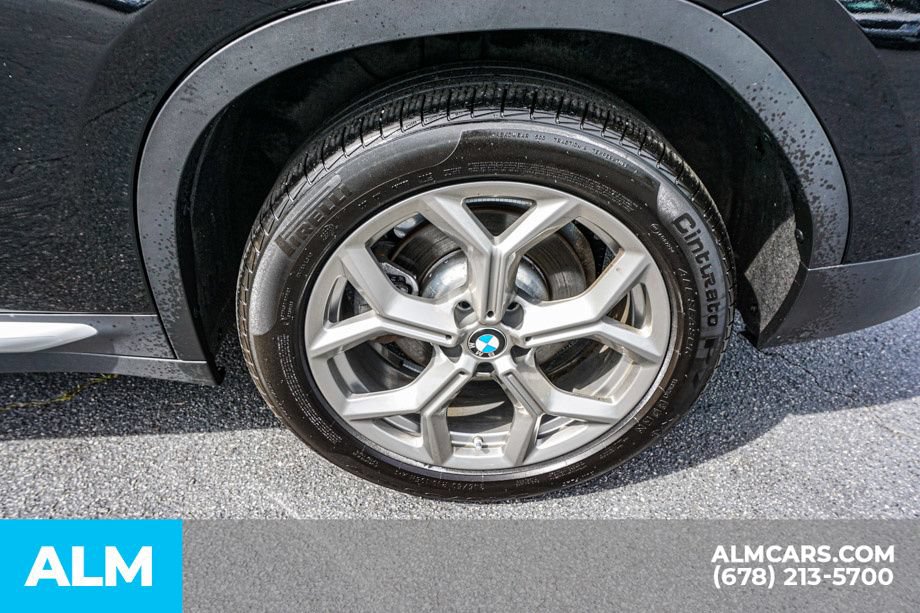 Used 2025 BMW X4 xDrive30i AWD/4WD image 16
