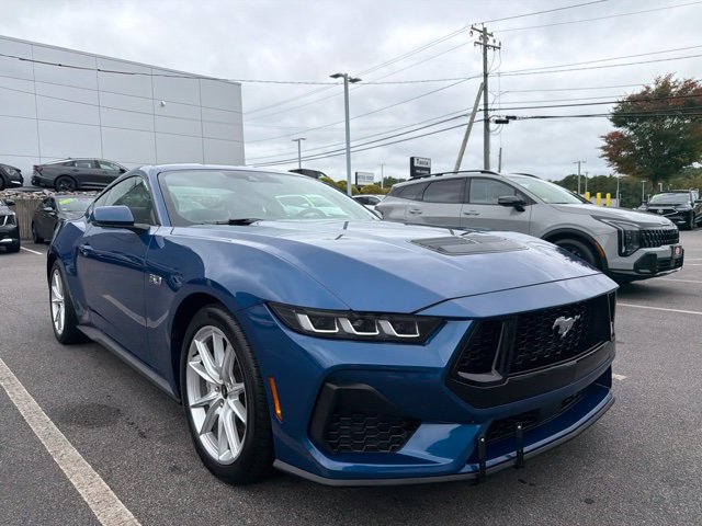 Used 2024 Ford Mustang GT Premium RWD image 2