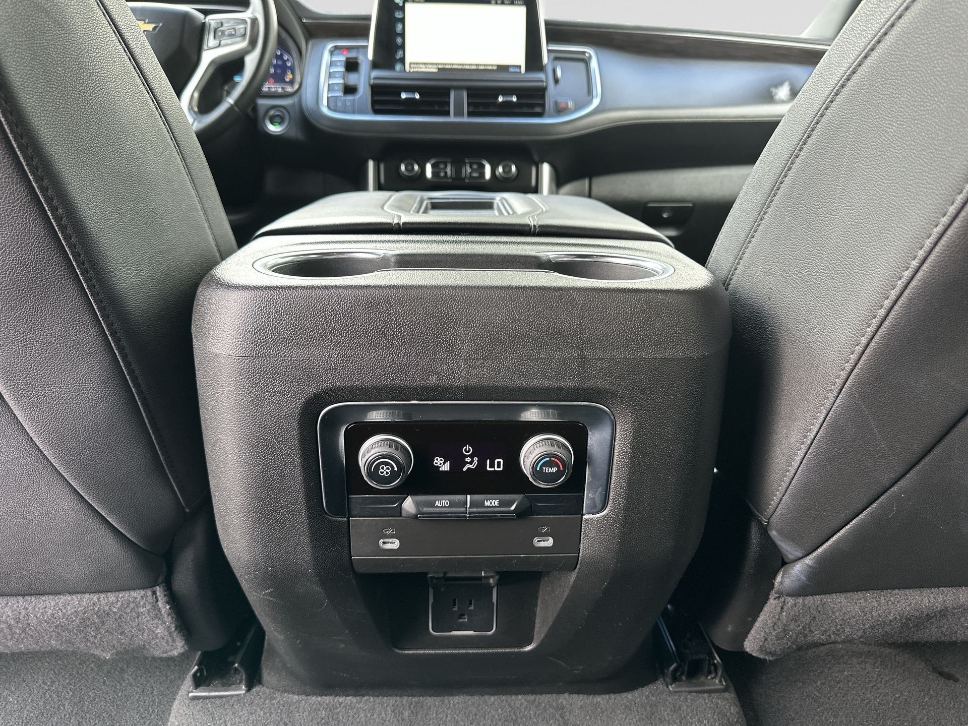 Certified 2024 Chevrolet Suburban LT AWD/4WD image 21