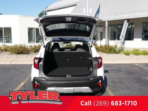 Used 2024 Kia Seltos LX AWD/4WD image 16