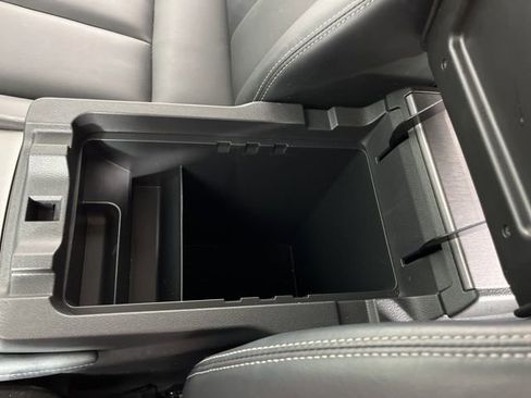 Used 2024 Nissan Murano SV image 32