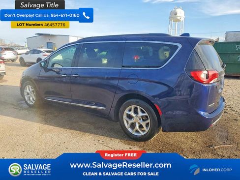 Used 2017 Chrysler Pacifica Touring-L w/ Tire & Wheel Group image 3