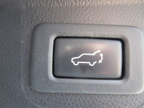 Used 2019 Subaru Outback 2.5i Limited AWD/4WD image 11
