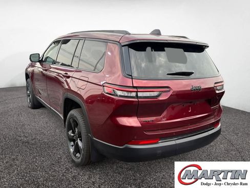 New 2025 Jeep Grand Cherokee L Limited w/ Black Appearance Package AWD/4WD image 3