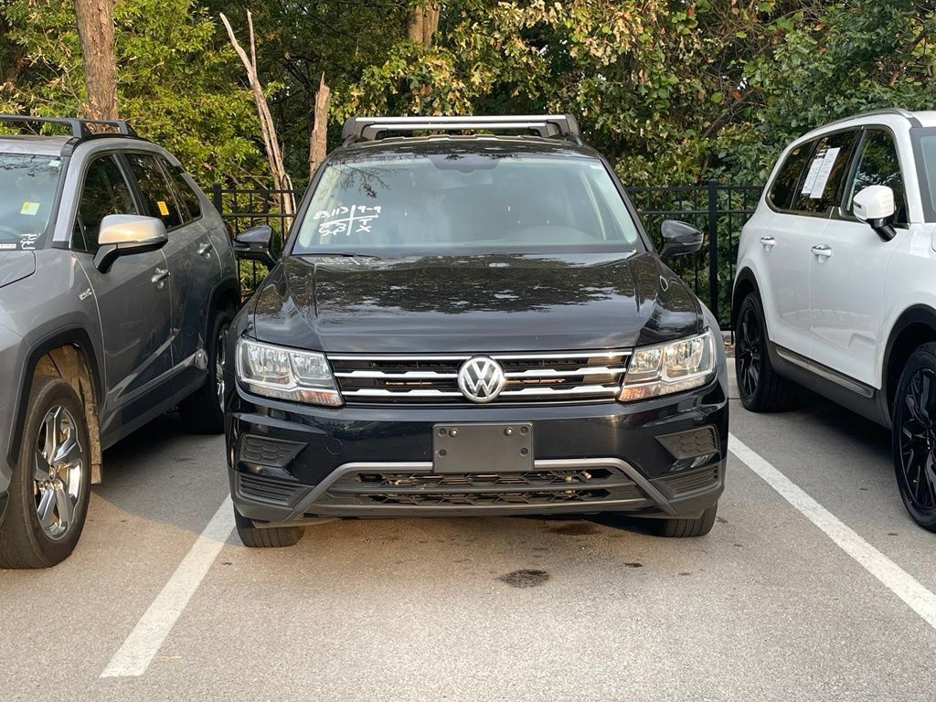 Used 2021 Volkswagen Tiguan SE AWD/4WD image 2