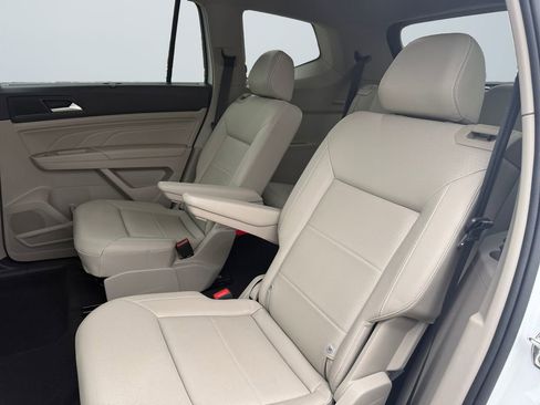 Used 2023 Volkswagen Atlas SEL R-Line image 13