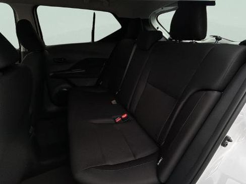 Certified 2025 Nissan Kicks Play S image 13