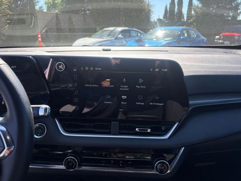 Used 2025 Chevrolet Equinox LT image 21