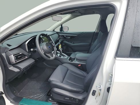 Used 2025 Subaru Outback Limited image 7