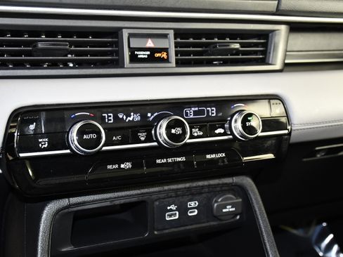 Certified 2025 Honda Pilot Touring image 29