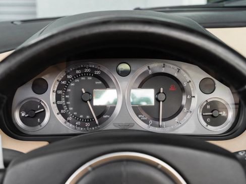 Used 2006 Aston Martin DB9 Volante image 8