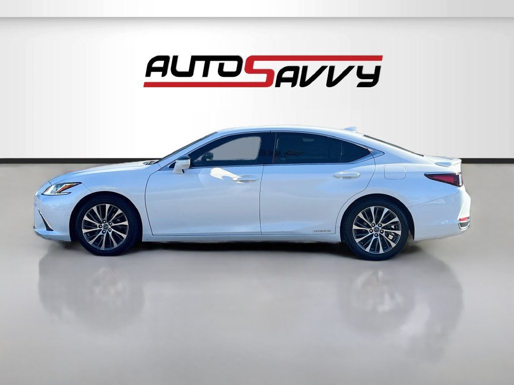 Used 2019 Lexus ES 300h w/ Premium Package FWD image 4
