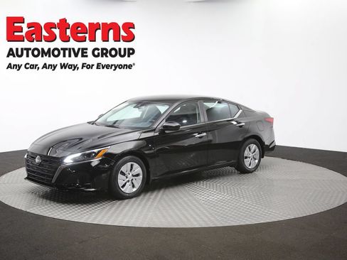 Used 2023 Nissan Altima 2.5 S FWD image 55