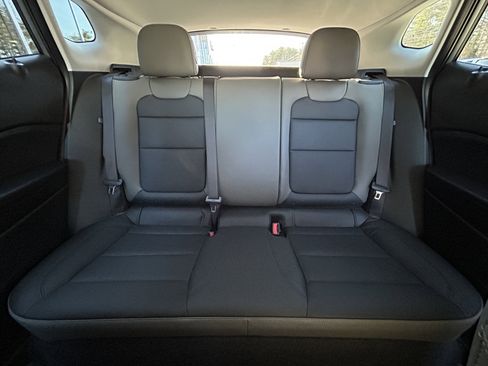 Used 2024 Chevrolet Trax ACTIV w/ Sunroof Package image 34