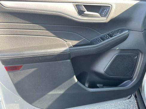 Used 2022 Ford Escape S image 14