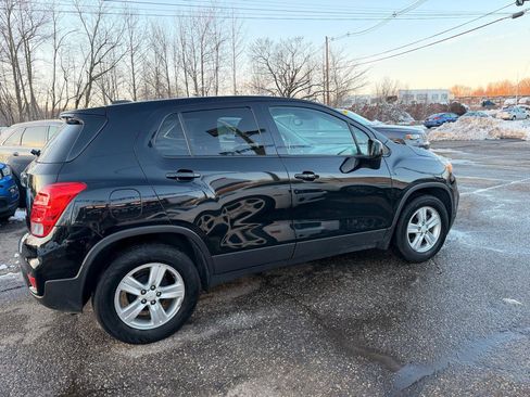 Used 2021 Chevrolet Trax LS w/ Tint and Cruise Package image 8