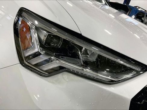 Certified 2025 Audi Q3 2.0T Premium w/ Convenience Package image 28