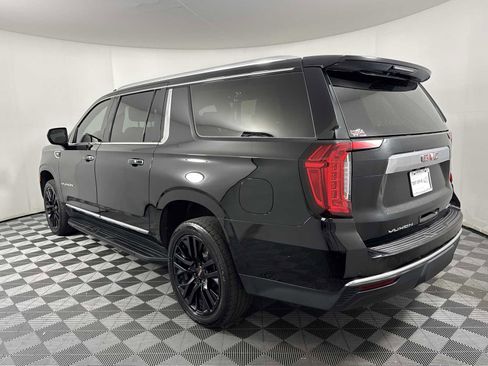 Used 2023 GMC Yukon XL SLT image 3