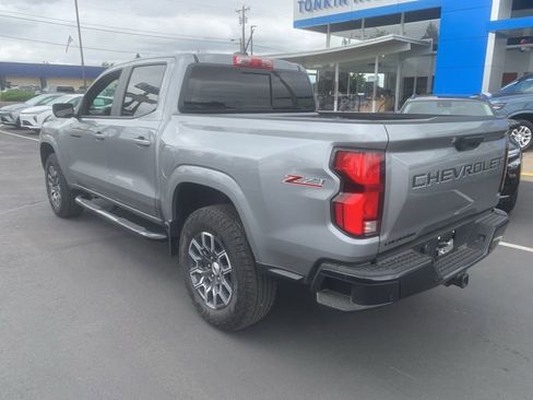 Used 2026 Chevrolet Colorado Z71 w/ Technology Package AWD/4WD image 3