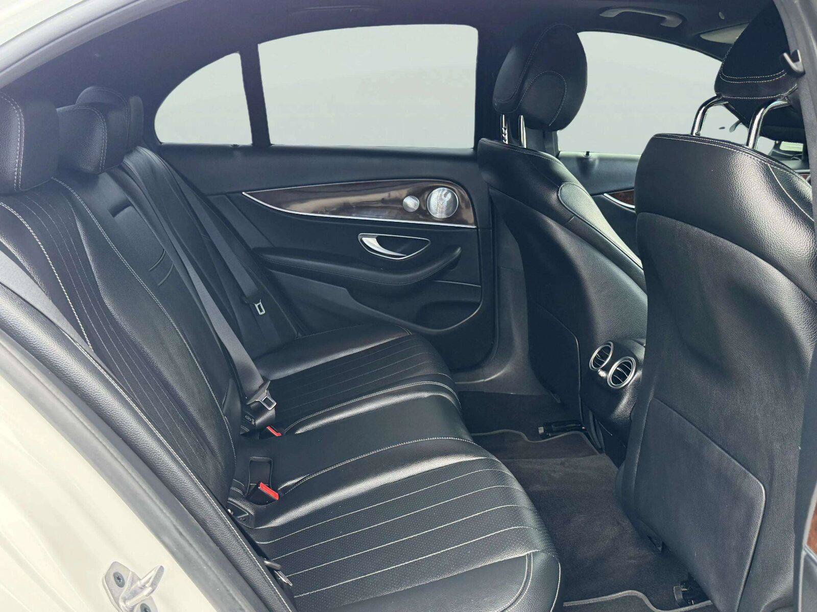 Used 2020 Mercedes-Benz E 350 4MATIC Sedan image 36