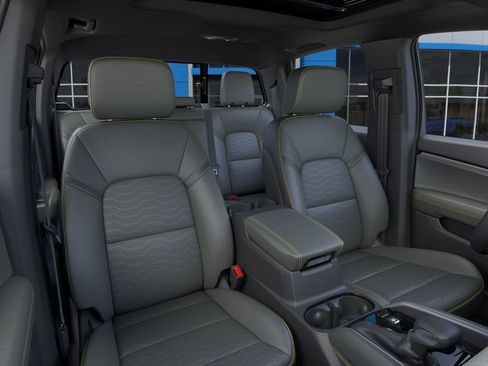 New 2026 Chevrolet Colorado ZR2 w/ Technology Package image 16