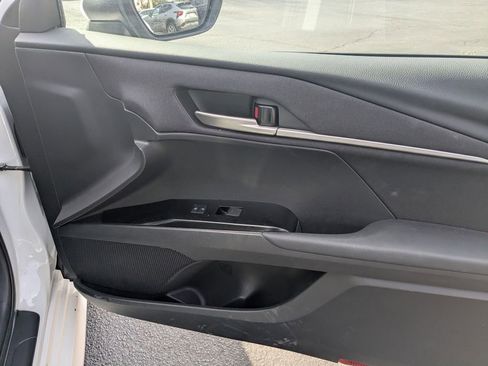 Used 2025 Toyota Camry LE image 33