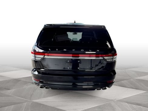 Used 2024 Lincoln Aviator Reserve w/ Equipment Group 201A RWD image 7