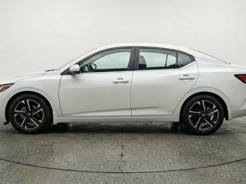 Used 2025 Nissan Sentra SV FWD image 3