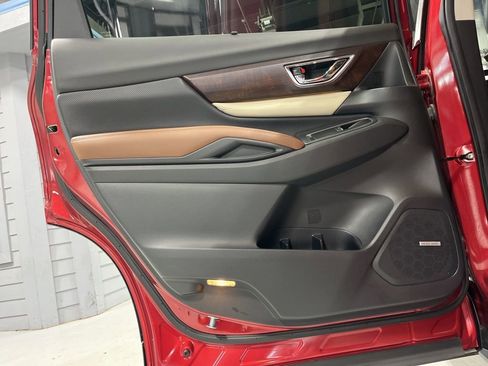 Used 2019 Subaru Ascent Touring w/ Popular Package #2 image 30