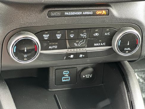 Certified 2023 Ford Escape ST-Line image 21