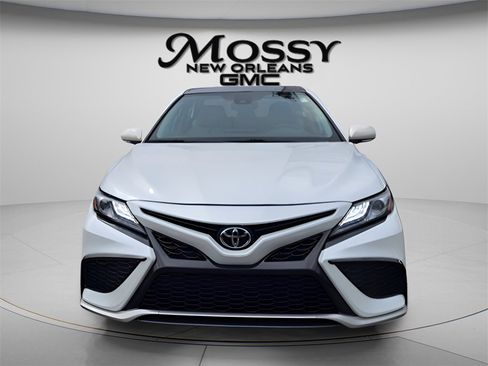 Used 2022 Toyota Camry XSE image 2
