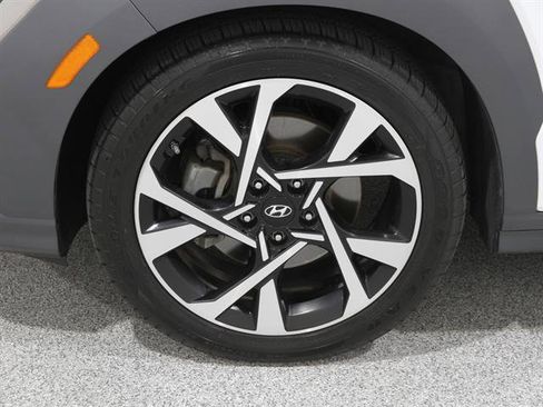 Used 2022 Hyundai Kona Limited image 22