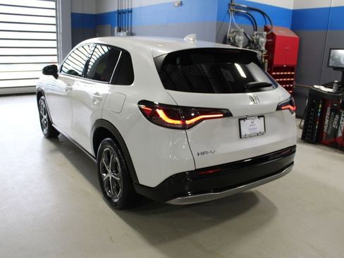 Certified 2025 Honda HR-V EX-L image 41