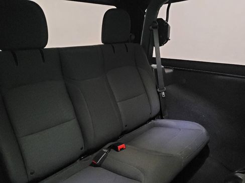 Used 2020 Jeep Wrangler Sport S image 19