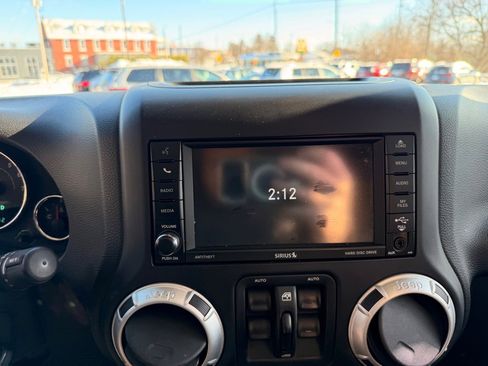 Used 2014 Jeep Wrangler Unlimited Rubicon w/ Dual Top Group image 24