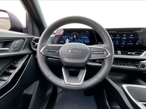 New 2026 Chevrolet Equinox LT FWD image 15
