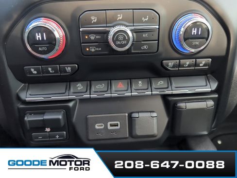 Used 2022 GMC Sierra 1500 AT4 w/ AT4 Preferred Package image 15