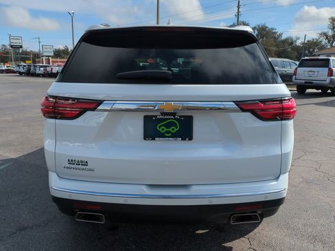 Used 2023 Chevrolet Traverse High Country FWD image 5