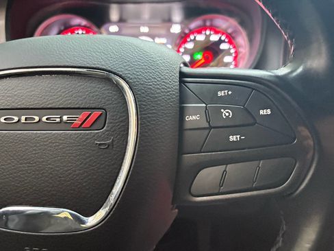 Used 2020 Dodge Charger SXT image 18