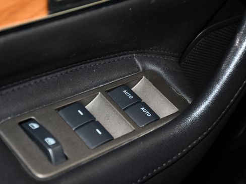 Used 2014 Lincoln MKX AWD w/ Equipment Group 102A image 32
