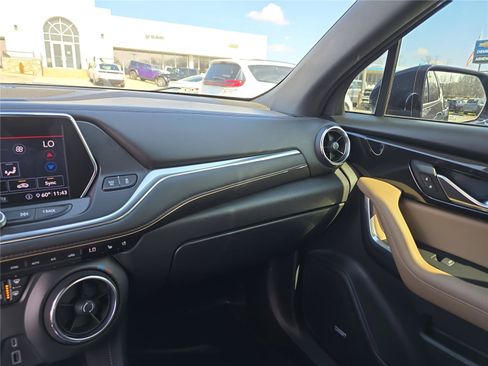 Used 2020 Chevrolet Blazer Premier w/ Driver Confidence II Package FWD image 24