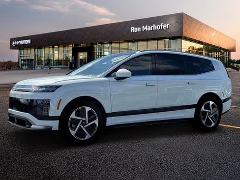 New 2026 Hyundai Ioniq 9 Calligraphy image 2